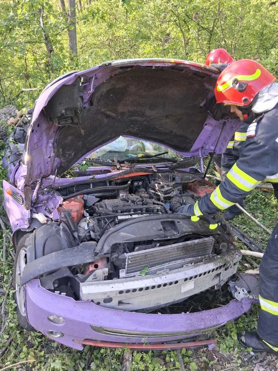 O t&acirc;nără a murit &icirc;n accident FOTO: ISU Giurgiu