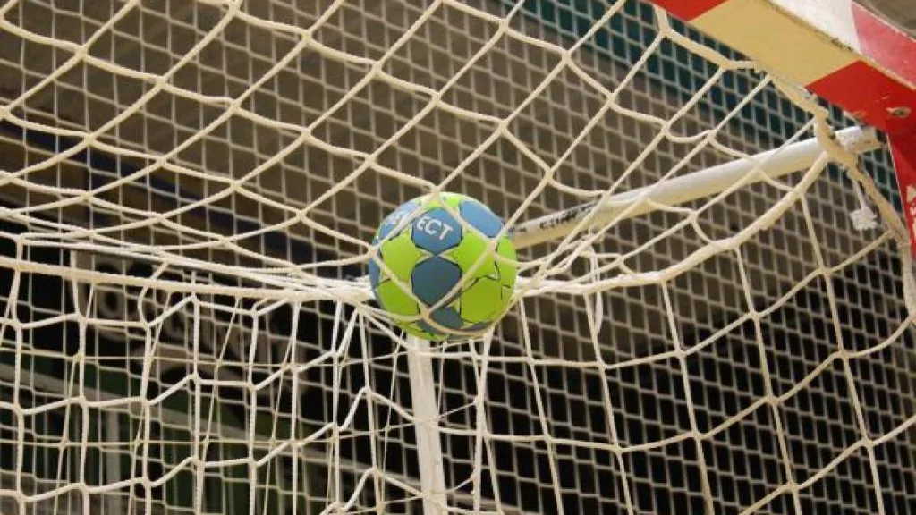 Handbal masculin: CS Dinamo Bucureşti, din nou campioană. 10 titluri consecutive și numărul 22 în palmares