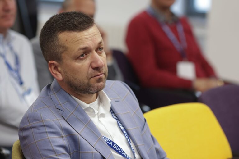 Primarul din Oradea îndeamnă la o adunare publică pentru susținerea premierului Bolojan 