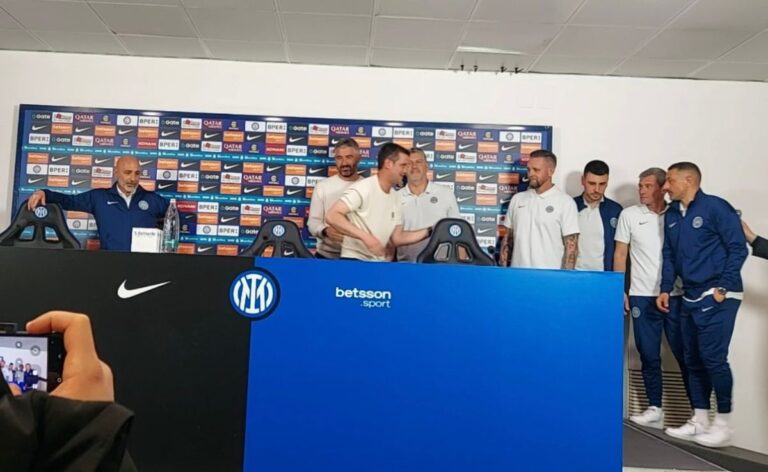 Gestul suprem făcut de Cristi Chivu pentru stafful său tehnic după ce Inter a câștigat titlul!