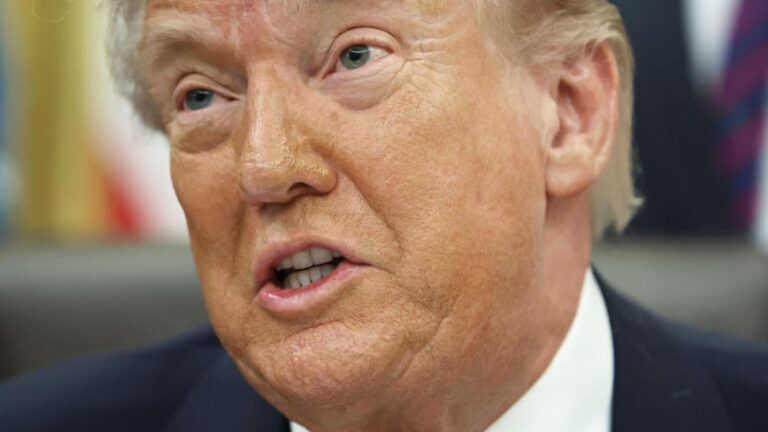 Donald Trump: Iranul nu va mai râde mult timp de SUA. O fac de 47 de ani