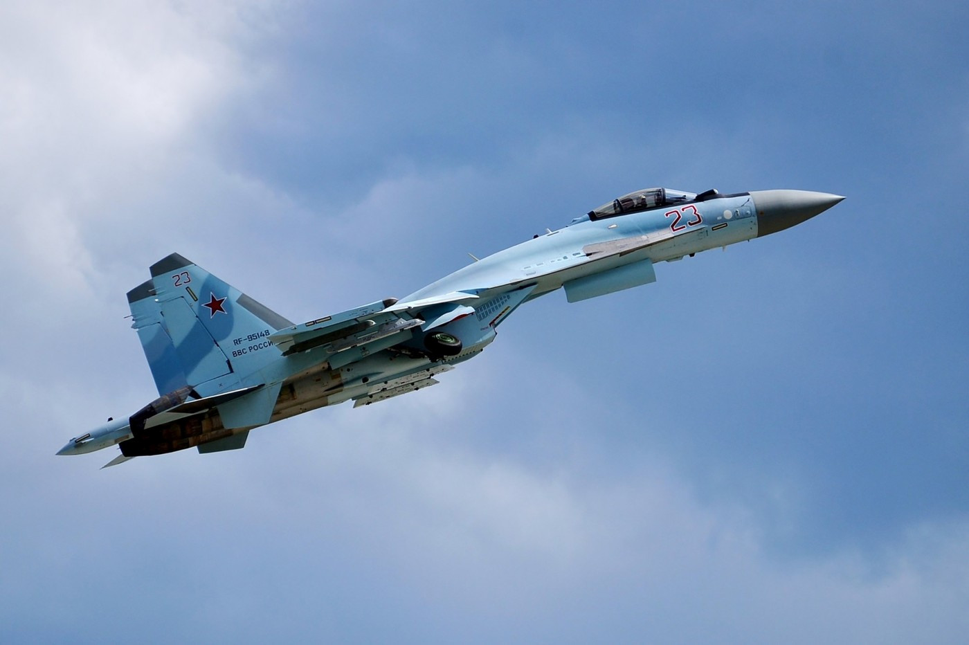 Interceptarea „repetată și periculoasă” a unui avion spion de către aeronave militare rusești la Marea Neagră, dezvăluită de Londra