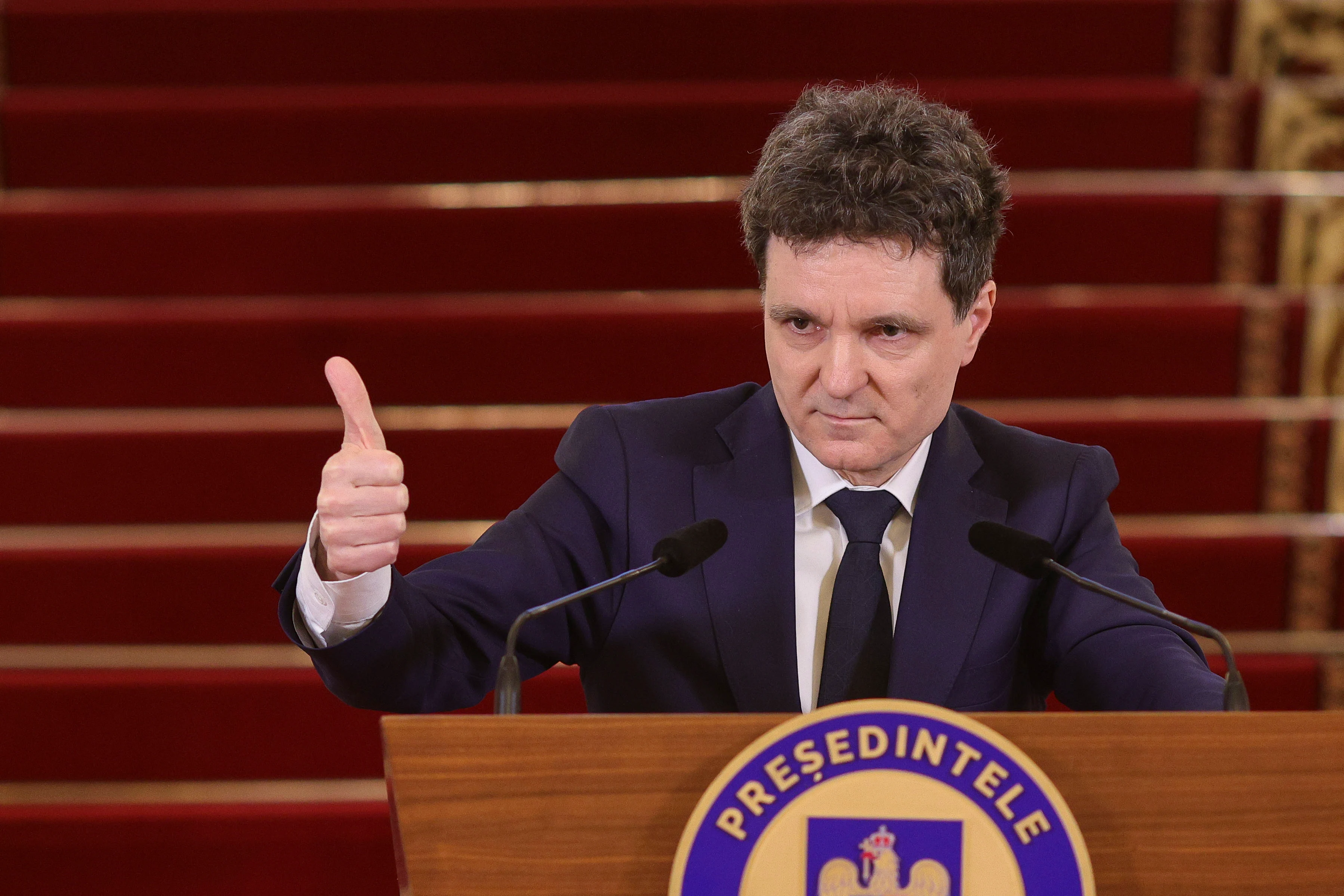 Nicuşor Dan s-a &icirc;nt&acirc;lnit la Cotroceni cu oamenii săi de &icirc;ncredere. FOTO: Inquam/Octav Ganea