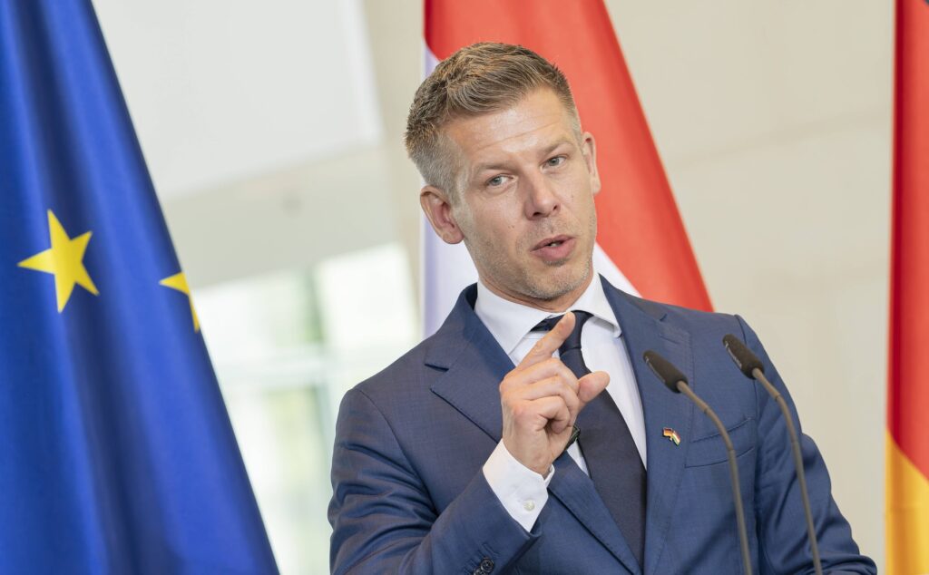 Procesul de aderare a Ucrainei și Republicii Moldova la UE, deblocat de Ungaria după un „acord istoric” cu Kievul