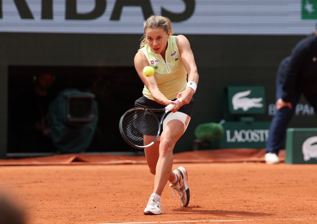 O nouă surpriză uriașă la Roland Garros: Jucătoarea venită din calificări e doar la un pas de marea finală