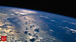 O astronaută franceză aflată în spațiu spune că vede cum seceta se instalează pe Terra
