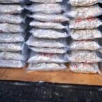 Captură impresionantă de droguri pe Autostrada A1. Un român și un ucrainean, reținuți după ce au ascuns în mașină 30 kilograme de canabis și cocaină