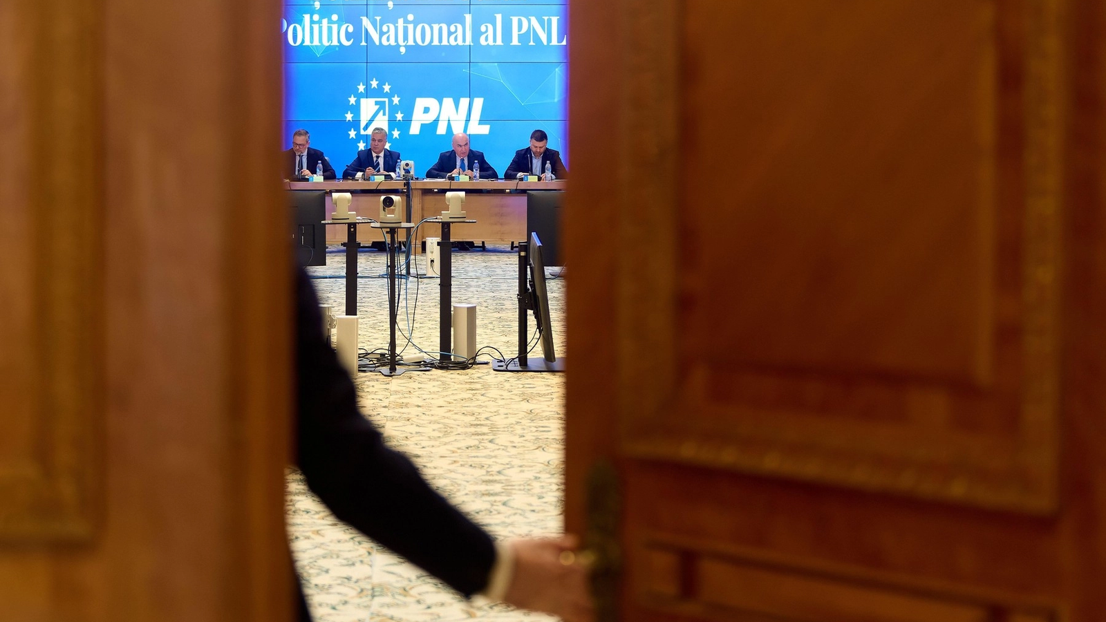 Bolojan: Una dintre erorile PNL a fost așa-numitul ‘festival al democrației’ cu măceluri interne. O să luăm 8,9% în alegeri dacă nu ne schimbăm / VIDEO