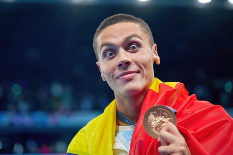 Avem LISTA COMPLETĂ de premieri olimpice, ținută doi ani la secret de COSR și de federații! + Suma totală colosală achitată după JO Paris 2024 și cine e contabila care a luat o primă imensă