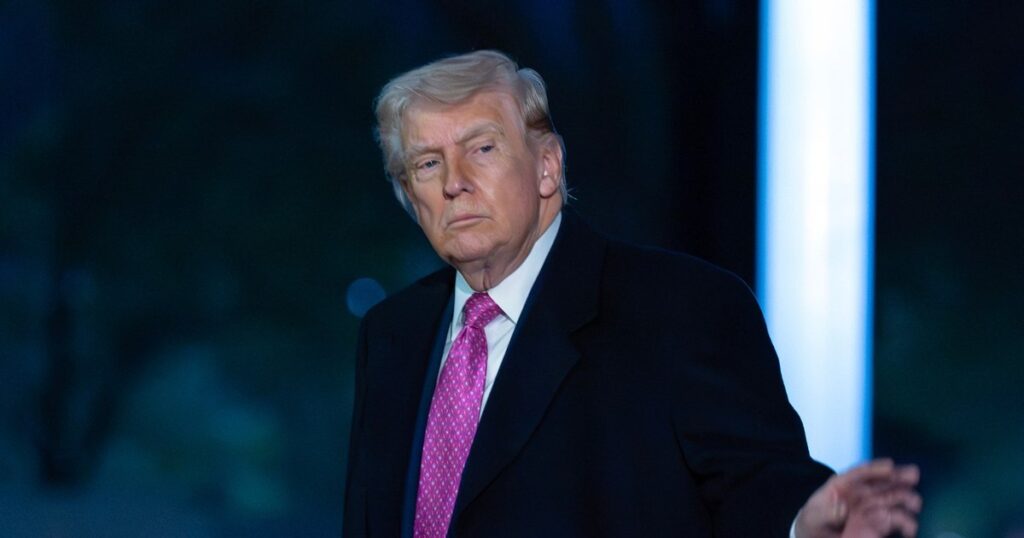 Donald Trump, primit cu huiduieli la finala NBA de la Madison Square Garden din New York