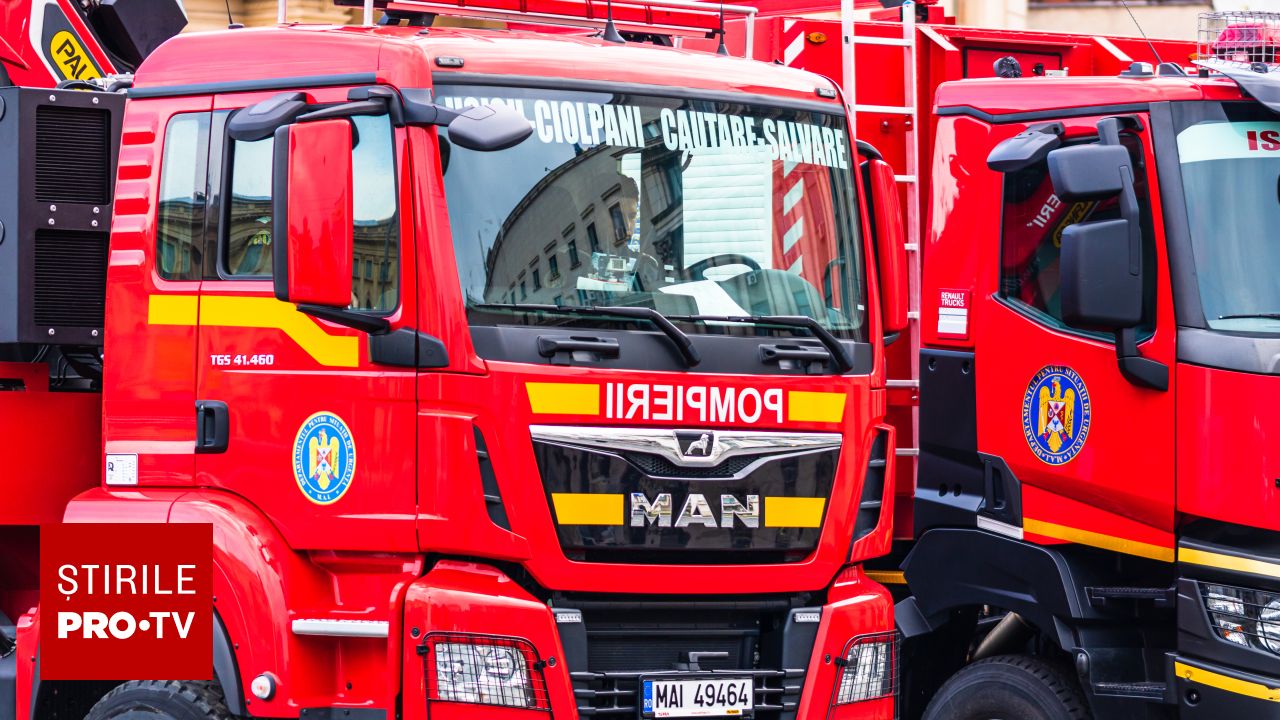 Incendiu puternic la o fermă din Milișăuți. 300 de porci au fost prinși în mijlocul flăcărilor