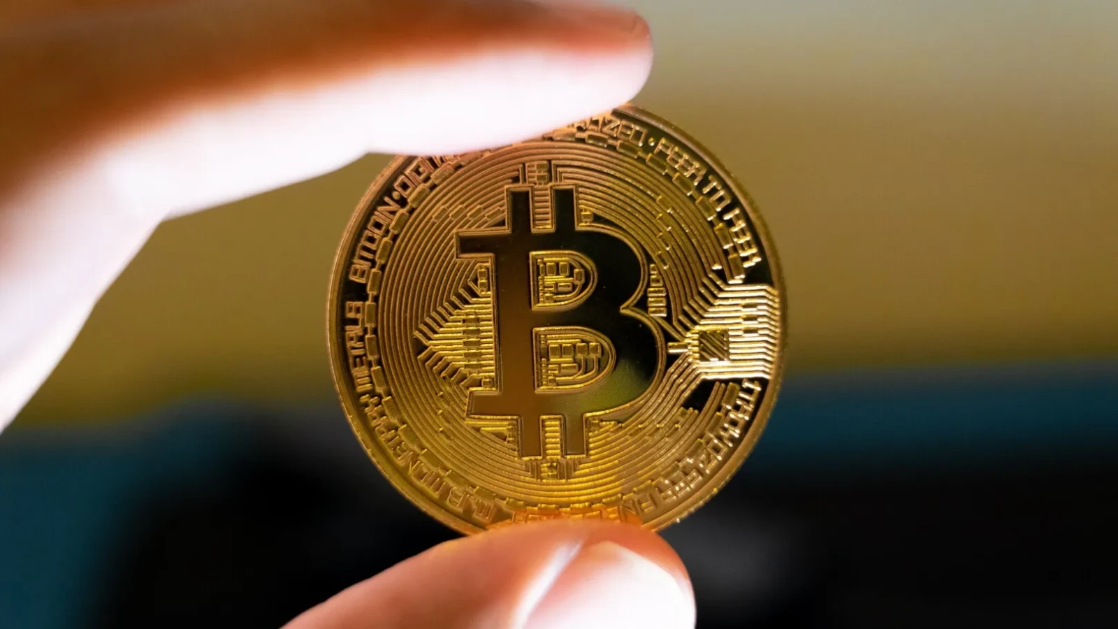 Grok AI estimează că Bitcoin ar putea ajunge la 225.000 de dolari până la sfârșitul lui 2026