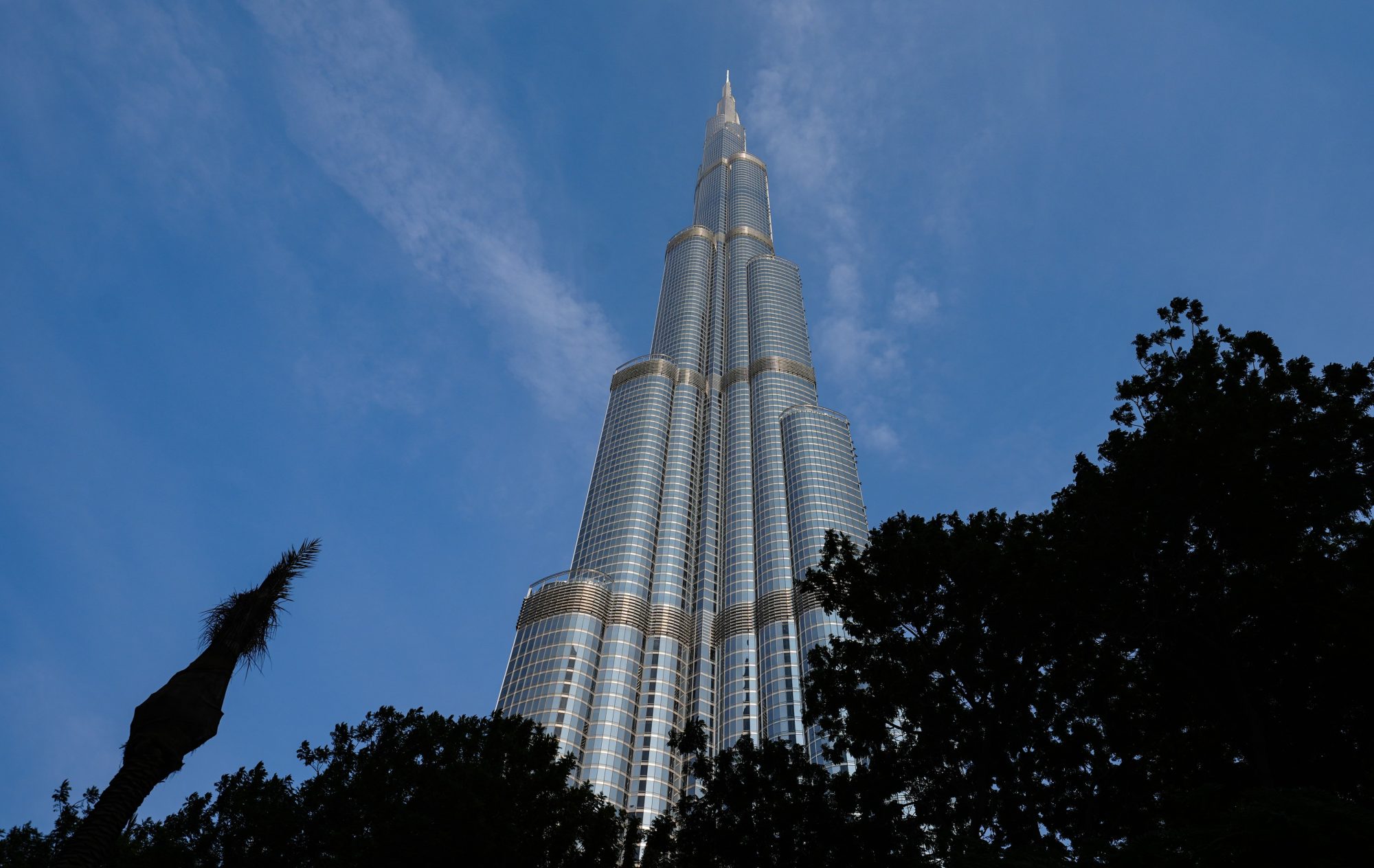 Emiratele Arabe Unite au acceptat să deblocheze miliarde de dolari pentru Iran. Ce prevede acordul negociat între cele două state