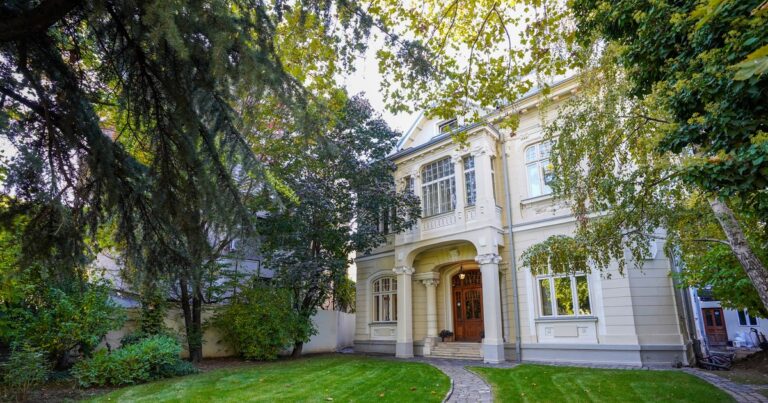 Bucureștiul ascuns: castele, palate și vile istorice scoase la vânzare. Reședințele care spun povestea unui oraș de milioane de euro