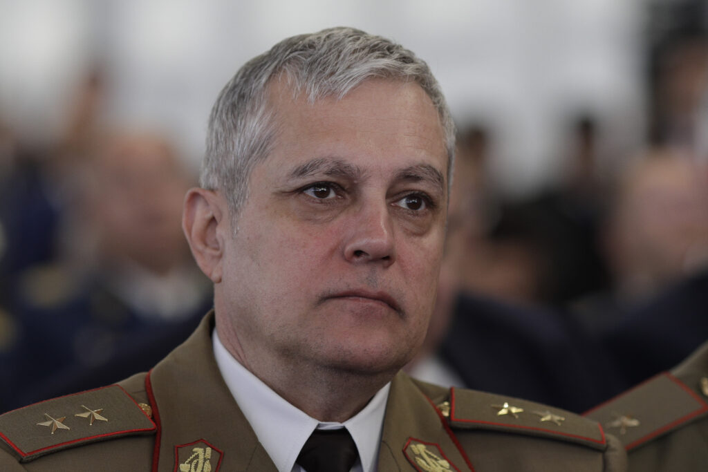 Generalul Dorin Toma, fost comandant NATO, acuzații grave la adresa premierului desemnat Adrian Veștea. Ce reclamă