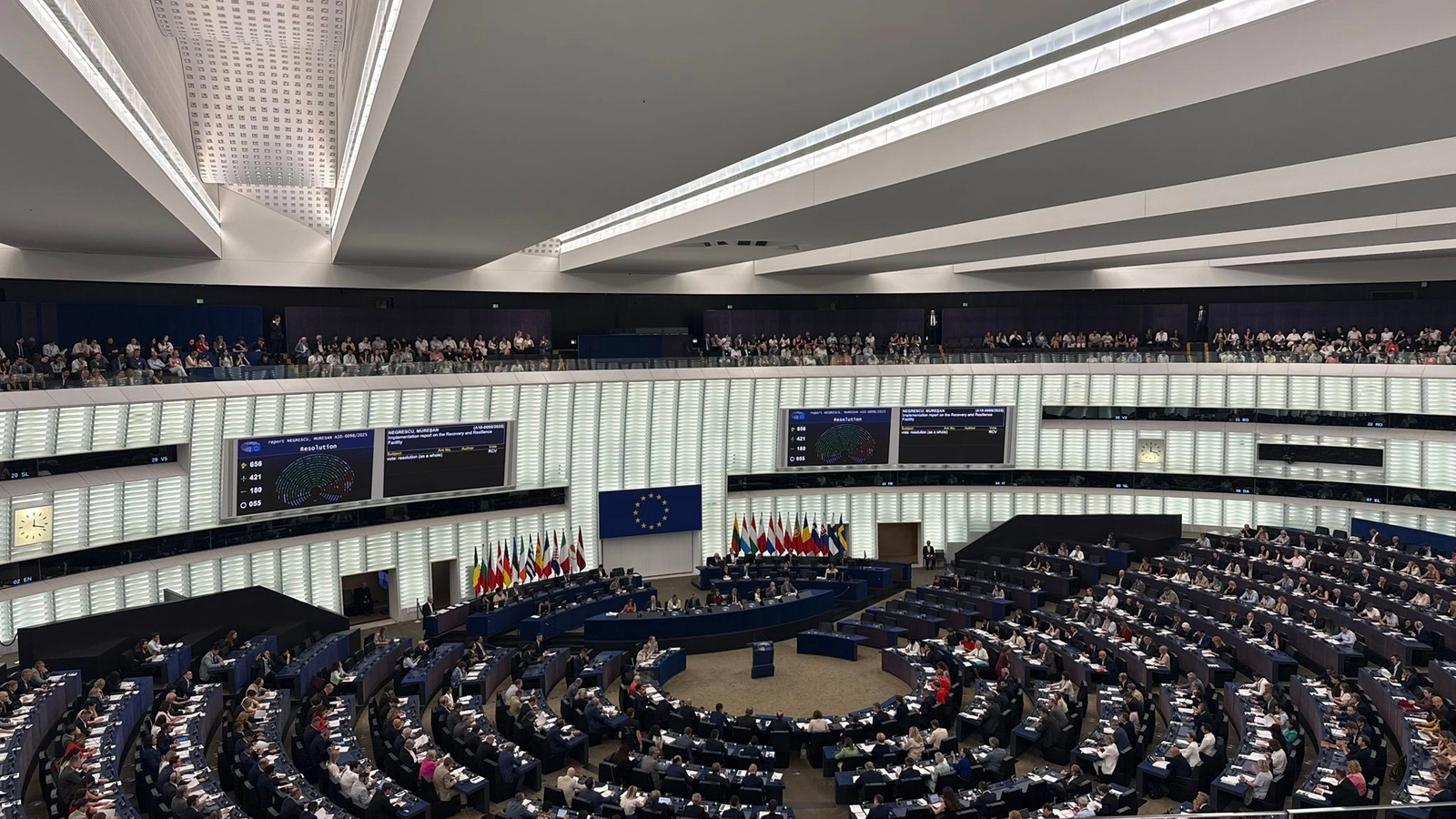 Criză identitară inclusiv la mâncare în UE: Parlamentul European interzice termenul „friptură pe bază de plante”