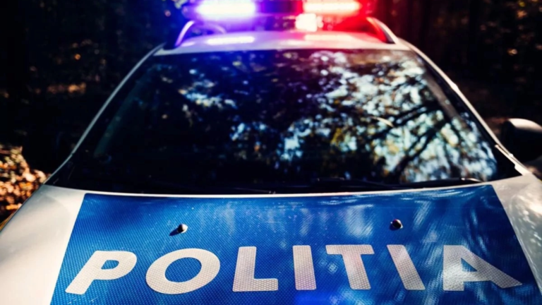 Poliția din Sibiu, în alertă: adolescentă căutată după ce ar fi fost obligată de fostul iubit să urce într-un autoturism, cu care au plecat