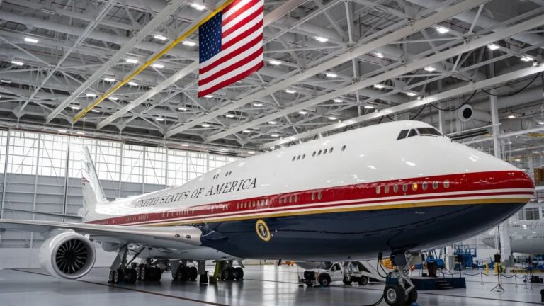 Noul Air Force One, oferit de Qatar, a început zborurile de test / Probleme de etică și securitate națională
