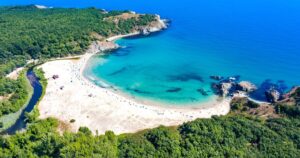 Bacterii periculoase descoperite pe o plajă din Bulgaria frecventată de români
