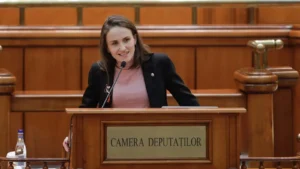 USR anunță că nu votează Guvernul Veștea. Oana Țoiu: „Avem nevoie de un Guvern serios, nu de orice Guvern”