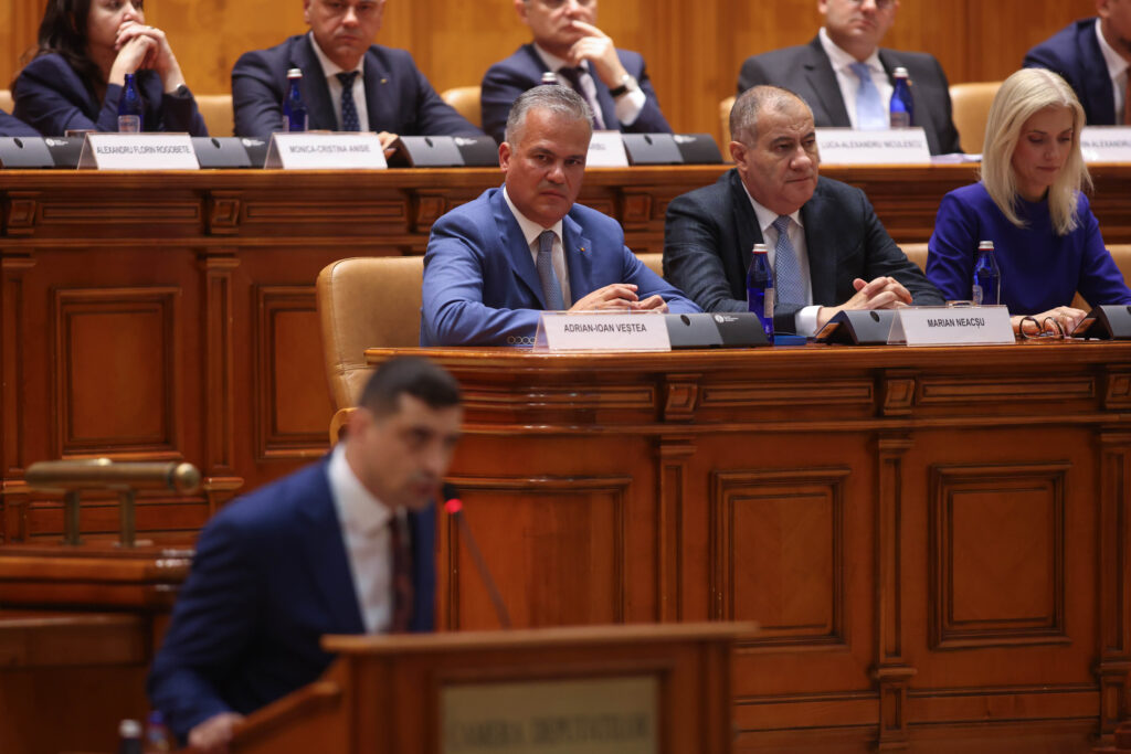 Presa internațională despre respingerea guvernului Veștea: Crește perspectiva alegerilor anticipate
