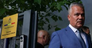 Cum se vede din Ungaria blocajul politic din România: o criză profundă și un președinte izolat