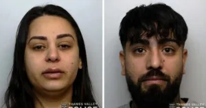 Sedau victimele pentru a le jefui. Doi români din Marea Britanie au recunoscut că au provocat moartea a doi bărbați