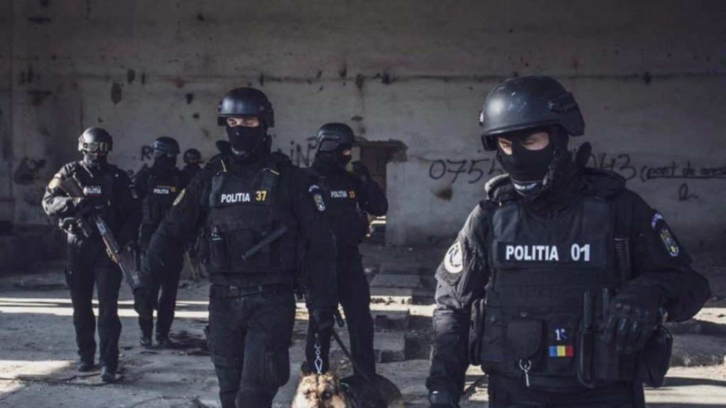 FOTO Val de anchete în Gorj: un primar, reținut pentru 24 de ore, percheziții de amploare la alte două primării din județ