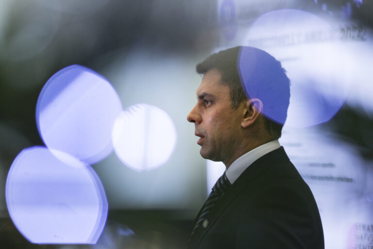 Un fost ministru al Sportului critică autoritățile din Cluj după ce au interzis steagul și imnul Rusiei la Cupa Mondială de Gimnastică Ritmică