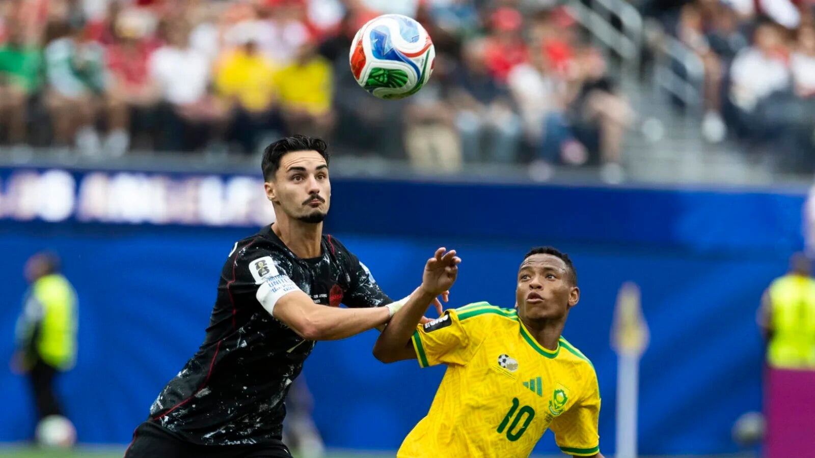 Dramatism total la Cupa Mondială! Canada învinge Africa de Sud în prelungirile meciului și este prima echipă calificată în optimile competiției