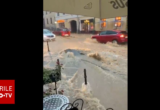 Ploi torențiale în Brașov și Sibiu. Șuvoaiele de apă au smuls bucăți din asfalt. VIDEO