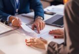 Vânzările de locuințe intră în raportările ANAF din iulie 2026. Ce trebuie să știe românii care cumpără sau vând un imobil