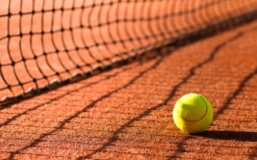 Tenismanul maghiar Zsombor Piros, al doilea favorit, îl va înfrunta pe americanul Keegan Smith, duminică, în finala turneului Ion Ţiriac Challenger