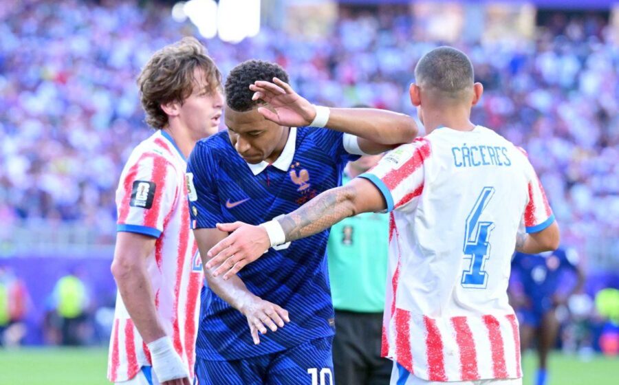 Tăvălit tot meciul, Mbappe n-a mai rezistat la interviuri: „Știm și noi! Duceți-vă dracului!”