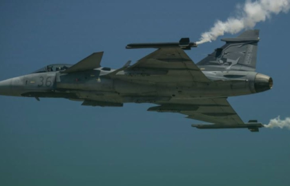 Alertă NATO deasupra României. Avioane de luptă au interceptat o aeronavă chineză care nu răspundea controlorilor de trafic