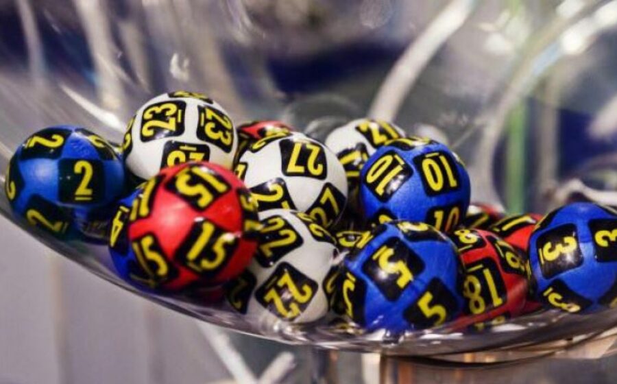 Noi trageri loto duminică, 5 iulie. Report de peste 7 milioane de euro la 6/49