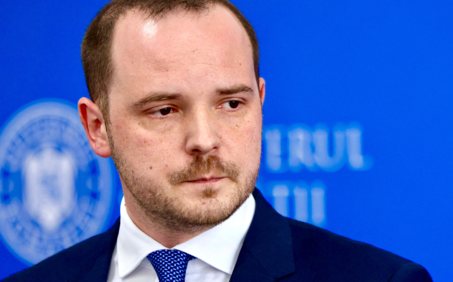 Alexandru Rogobete: „Știu că vor veni înjurături, etichete și atacuri”. Ce acuzații lansează fostul ministru