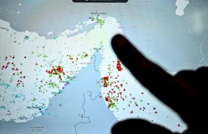 Atac în Strâmtoarea Ormuz: un tanc petrolier a fost lovit de un proiectil neidentificat