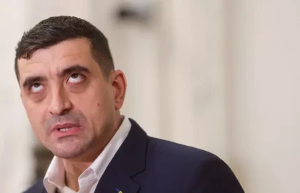 Giordano strânge semnături pentru suspendarea lui Nicușor Dan
