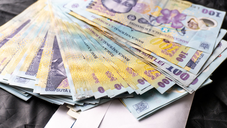 Salarii împărțite cu statul. Marele jaf din banii românilor