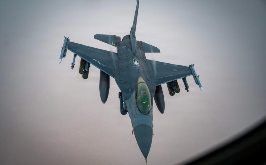 Armata americană a lansat „o serie de lovituri puternice” împotriva Iranului, după atacurile asupra unor petroliere uriașe în Strâmtoarea Ormuz