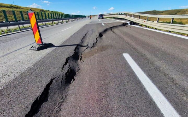 De ce a fost închisă circulația pe Autostrada A10 Sebeş-Turda în urma surpării de teren. Explicațiile CNAIR