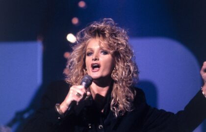 A murit Bonnie Tyler, interpreta piesei „Total Eclipse of the Heart”. Artista avea 75 de ani și urma să cânte în toamnă la București