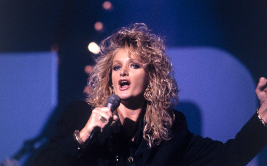 A murit Bonnie Tyler, interpreta piesei „Total Eclipse of the Heart”. Artista avea 75 de ani și urma să cânte în toamnă la București