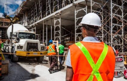 Amenzi de peste 700.000 de lei aplicate de ITM Cluj în construcții. 18 angajați „la negru” descoperiți în doar trei luni