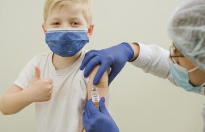 Ministerul Sănătății dă asigurări că există stocuri suficiente pentru vaccinarea copiilor
