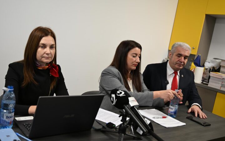 Trădare în AUR Suceava. Oana Pintilii, „calul troian” al PSD-ului, susținută de deputatul Florin Pușcașu în fața furiei lui Petrică Negrea