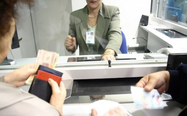 Românii își retrag economiile din bănci. Titlurile de stat devin noua alegere pentru mii de investitori