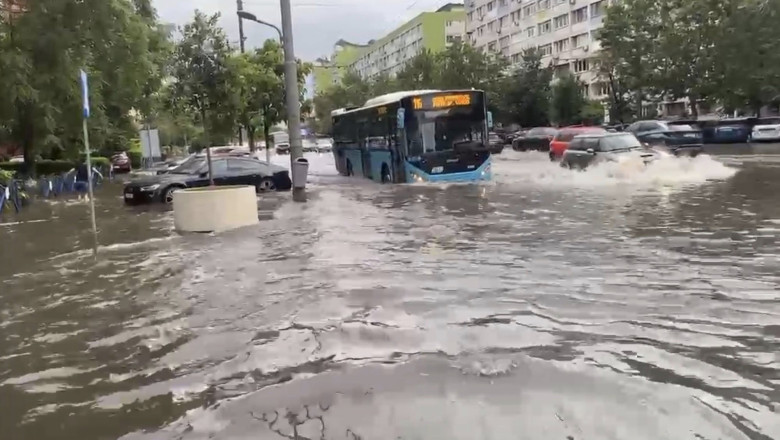 Bucureștiul, sub alertă de furtuni. Se anunță vijelii de 60 km/h și grindină