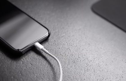 De ce se încălzește excesiv telefonul când îl încarci. Soluțiile care pot prelungi viața bateriei